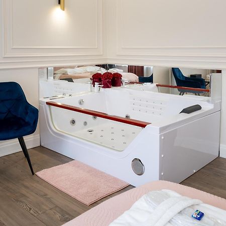 Apartament Glamour Prywatne Jacuzzi Starowislna Krakau Exterior foto